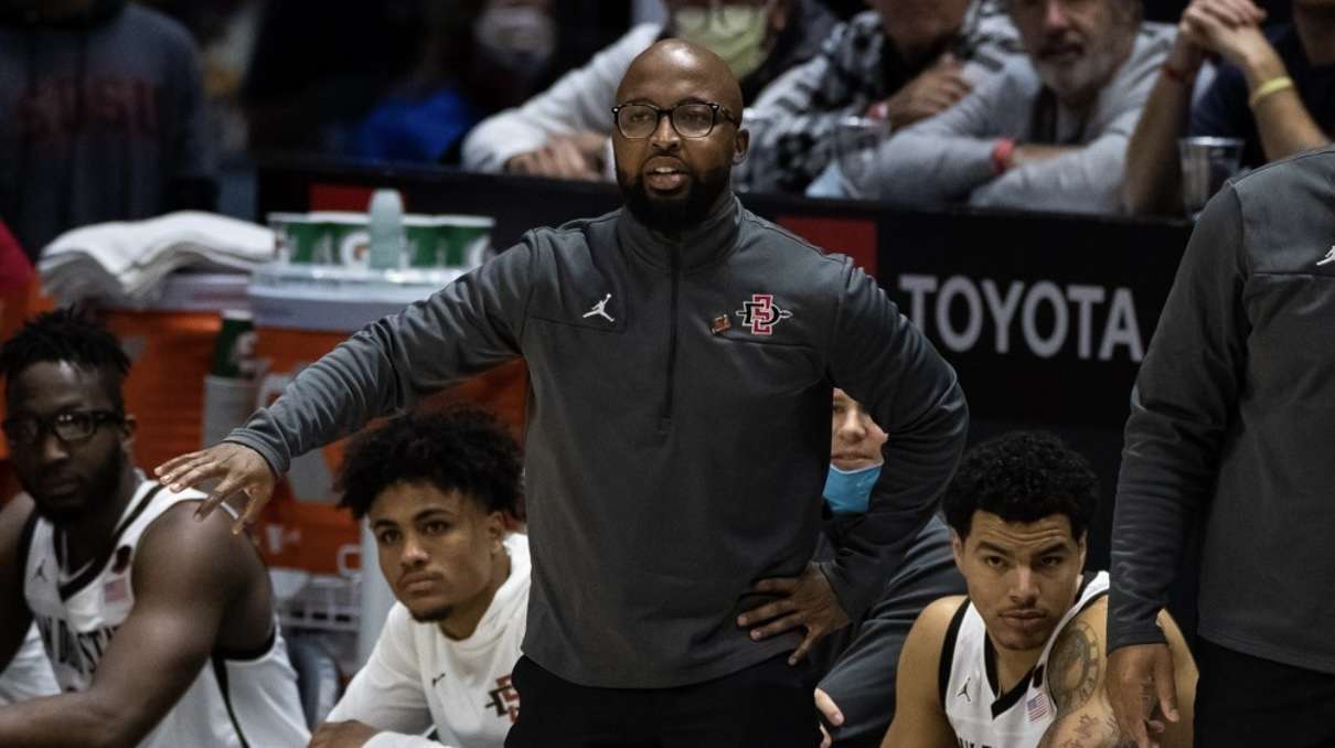 Coach Jaydee Luster
